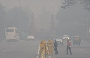 दिल्ली-एनसीआर की हवा फिर खराब होने लगी है, यहाँ वायु गुणवत्ता सूचकांक (AQI) 200 के पार पहुँच गया है।