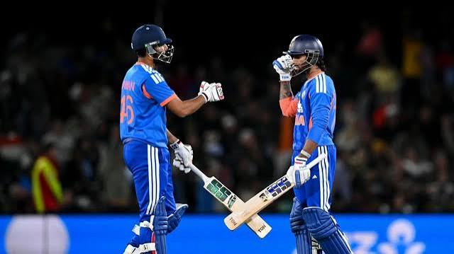 भारतीय क्रिकेट टीम ने शानदार प्रदर्शन करते हुए न्यूजीलैंड को दूसरे टी20 मुकाबले में हरा दिया है।